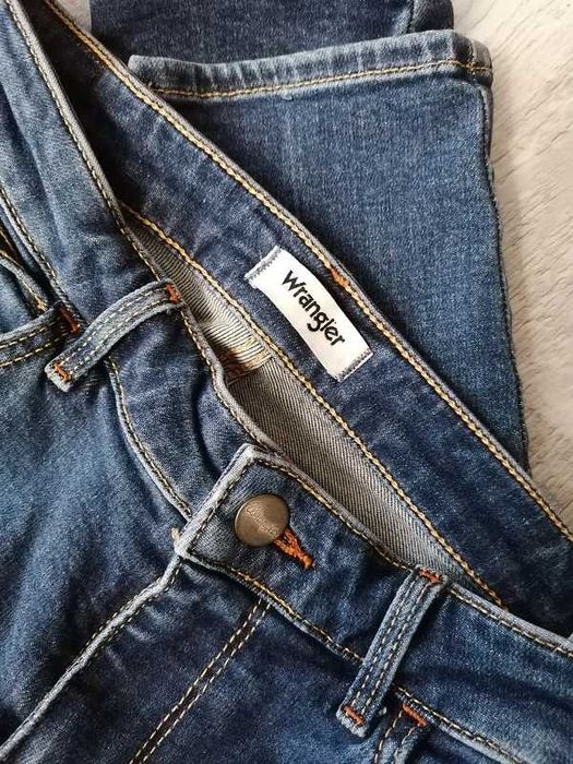 Spodnie wrangler jeansy rurki dżinsowe S rurki skinny z wysokim stanem