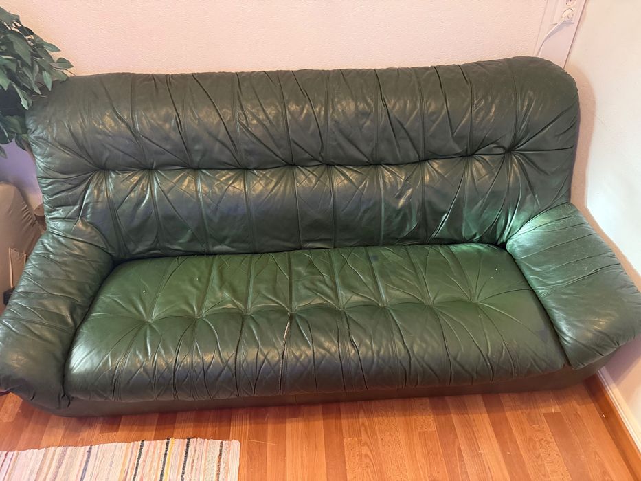 Sofás em pele verde