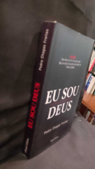 Eu sou Deus - Pedro Chagas Freitas
