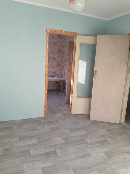 Ялинка. Велика дача зі сховищем 3 поверхи, кутова ділянка 8,16 cот. ГАЗ. Заходь та живи. Документи на дом, землю. Без торгу.