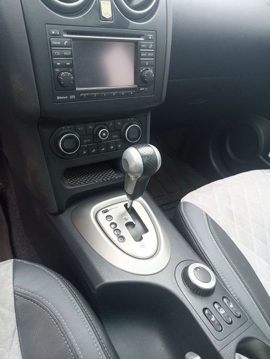 Автомобіль Nissan Qashqai +2