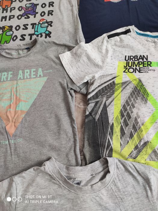 T-shirty pięć sztuk r.152