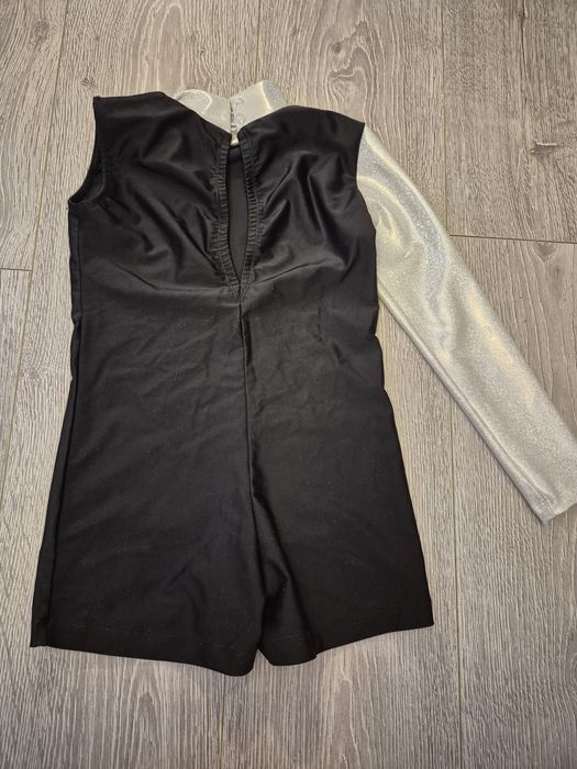 Strój do akrobatyki, jazz