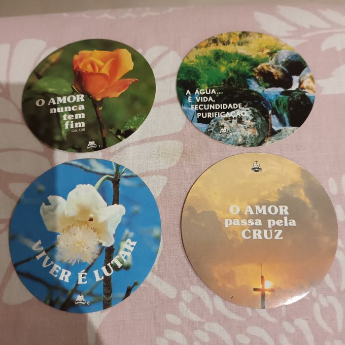 Ver fotos cromos e autocolantes preço meramente ilustrativo