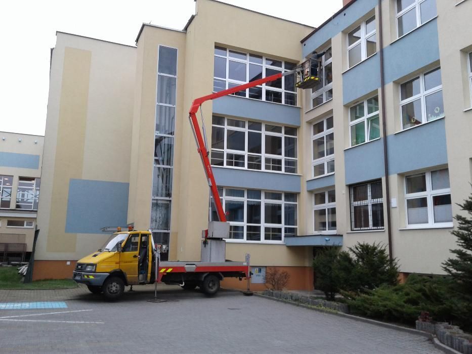 Podnośnik Koszowy Czyszczenie Elewacji Czyszczenie Kostki Brukowej