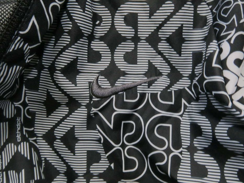 Nike kurtka w monogram wiatrówka M