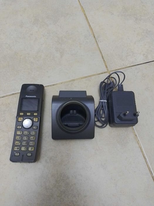 радіотелефон Panasonic Можна використати під зарядку акумуляторів ААА