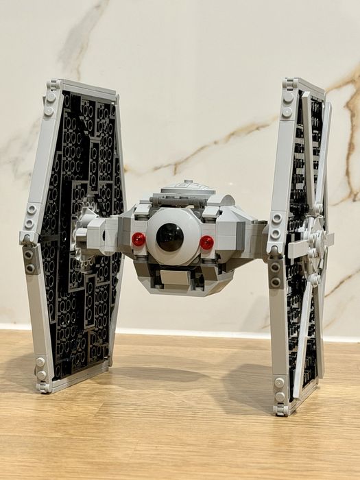 Lego Star Wars 75300 Imperialny Myśliwiec TIE