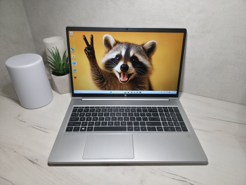 ПОТУЖНИЙ 15.6" Hp Probook 450 g9 I7-1255u 10 ядер 16/ 512GB Ssd m.2 NVME FullHD IPS