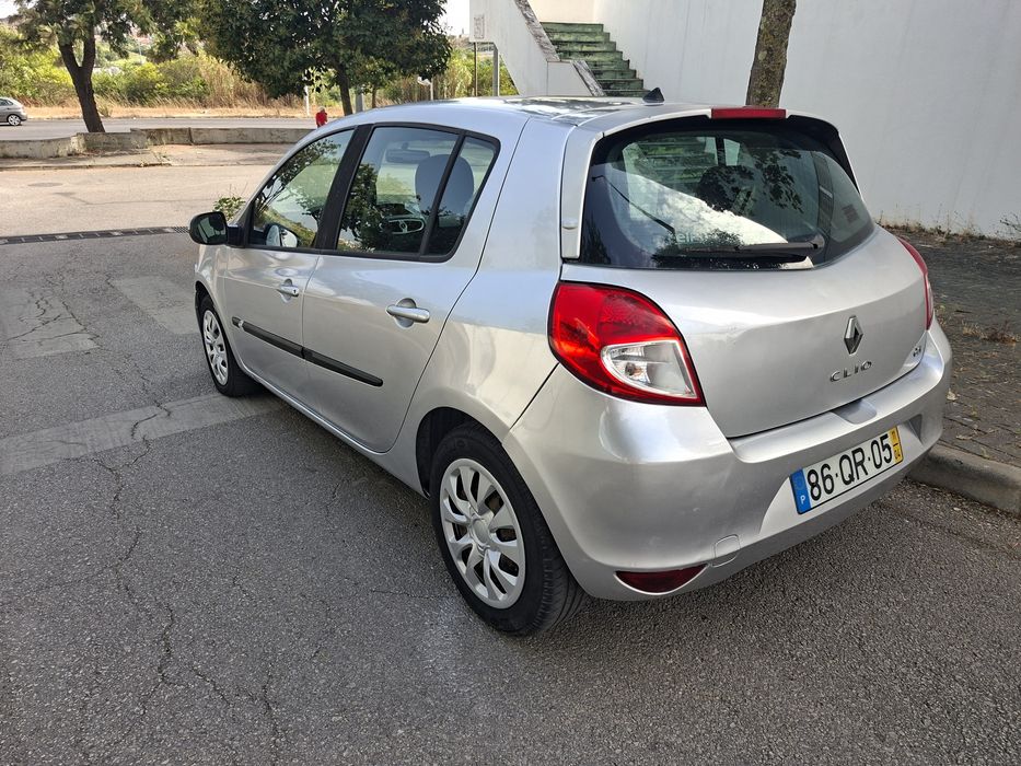 Renault Clio — fotografia 3