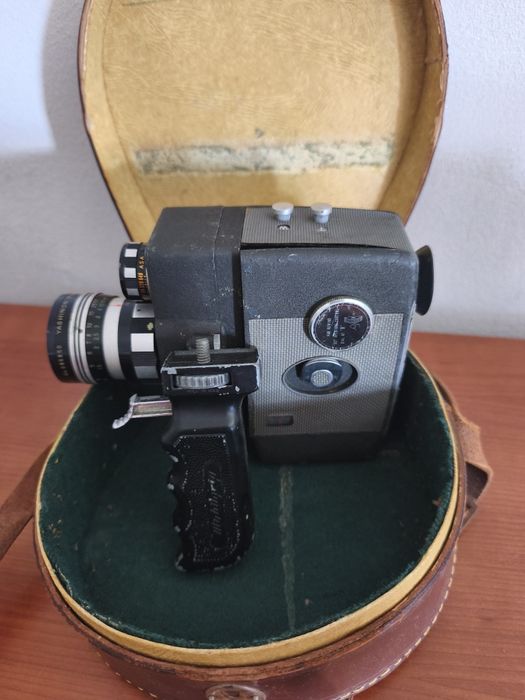 câmara de filmar Yashica