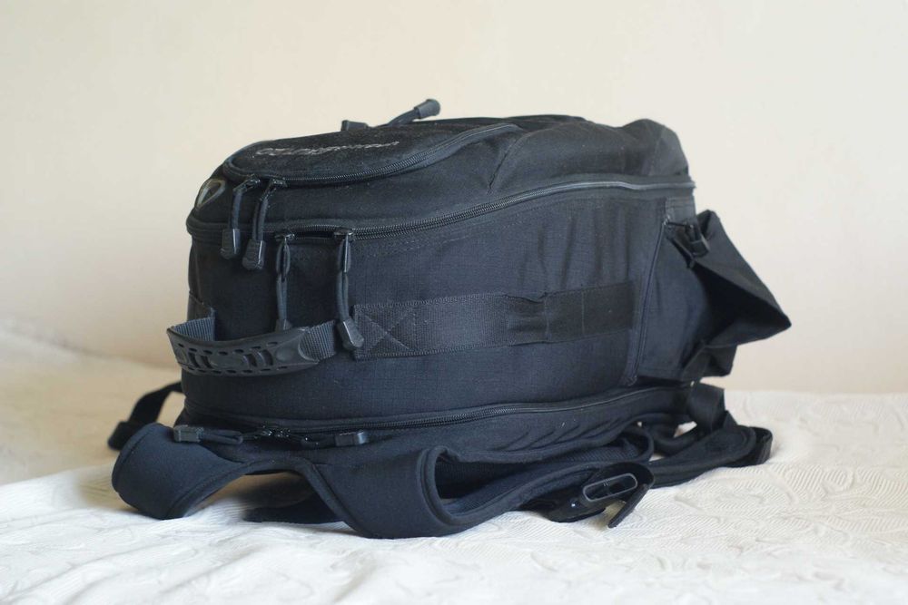 Plecak fotograficzny Naneu Pro z miejscem na laptopa.