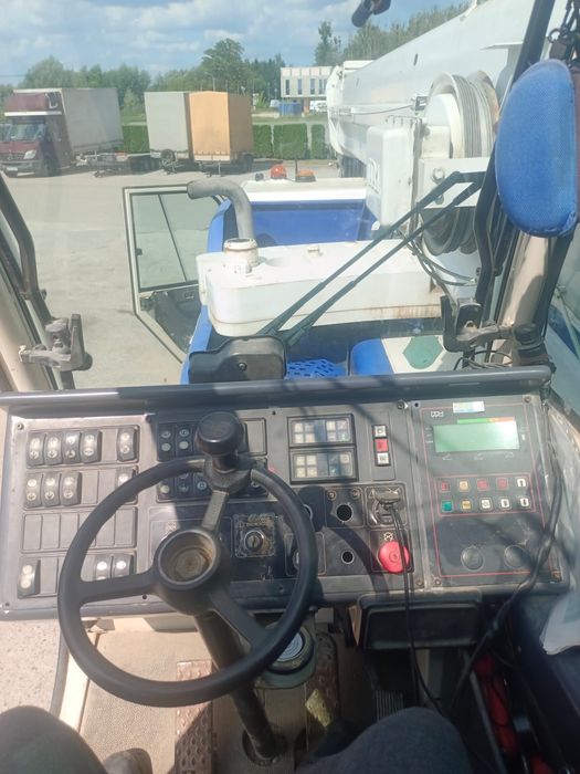 Dźwig budowlany Terex 35T