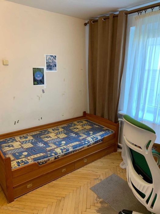 Двухкомнатная срочно  сдам квартиру