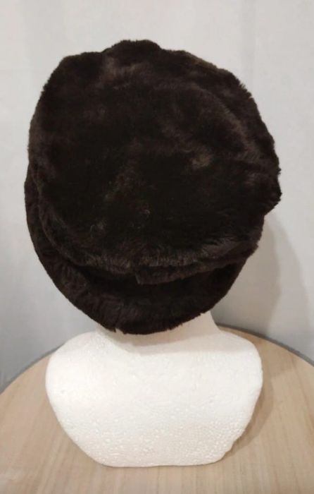 Elegancka czapka zimowa – Sztuczne futro – Styl retro / toczek – Brązo