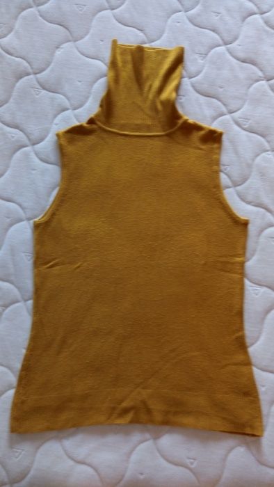 Blusa gola alta