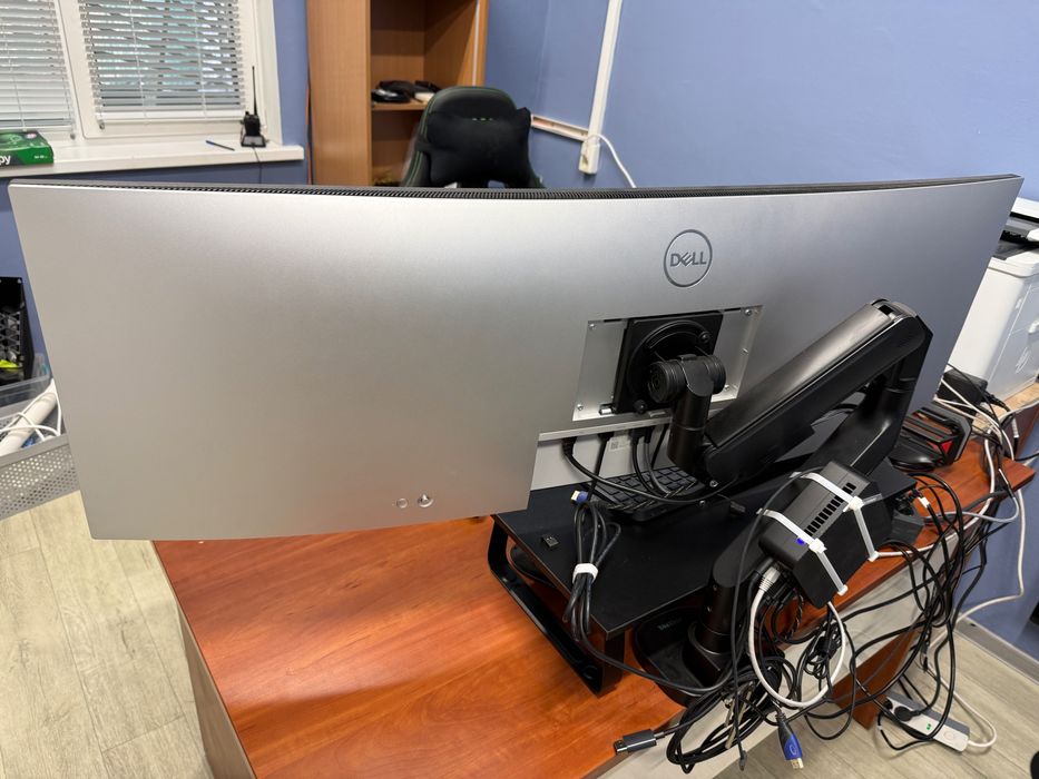 Монітор Dell UltraSharp 49" U4924DW 5К 5мс 5120 х 1440