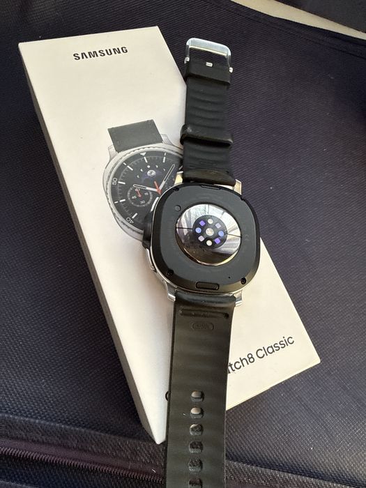 Smartwhatch Samsung clasdic 8