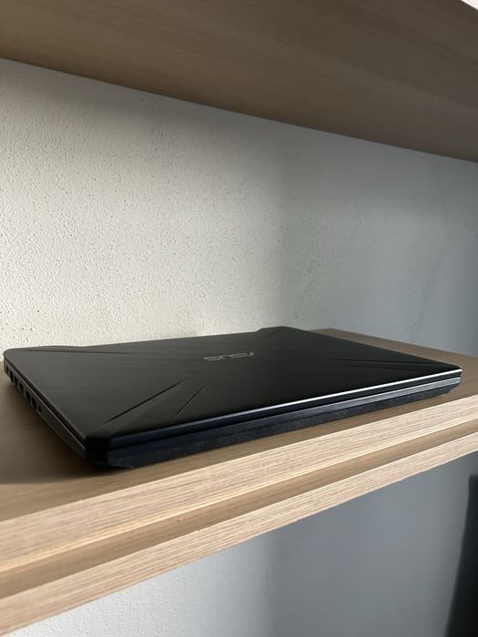 Vendo Setup Gaming Completo em excelente estado (PC/Monitor/PS4/Mesa)