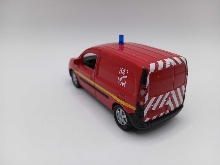 Miniatura de carro de bombeiros escala 1:43