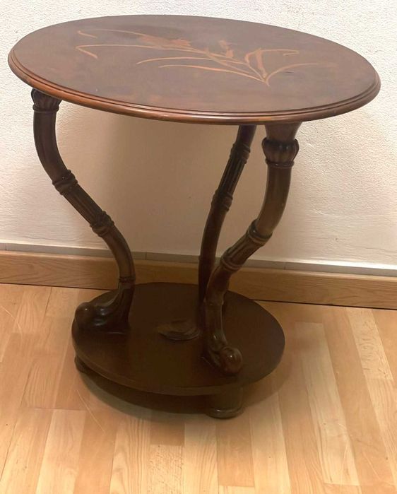 Mesa auxiliar circular de estilo clássico,  mesa de apoio ou de chá.