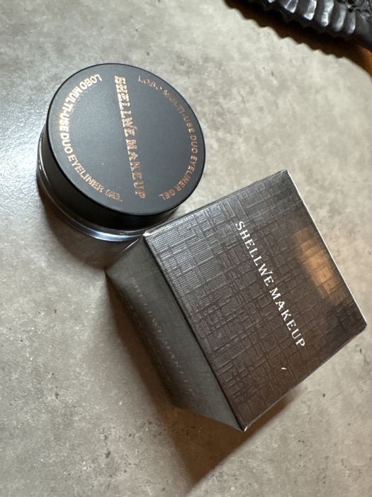 Shellwe Makeup Duo Liner eyeliner czerwony i czarny