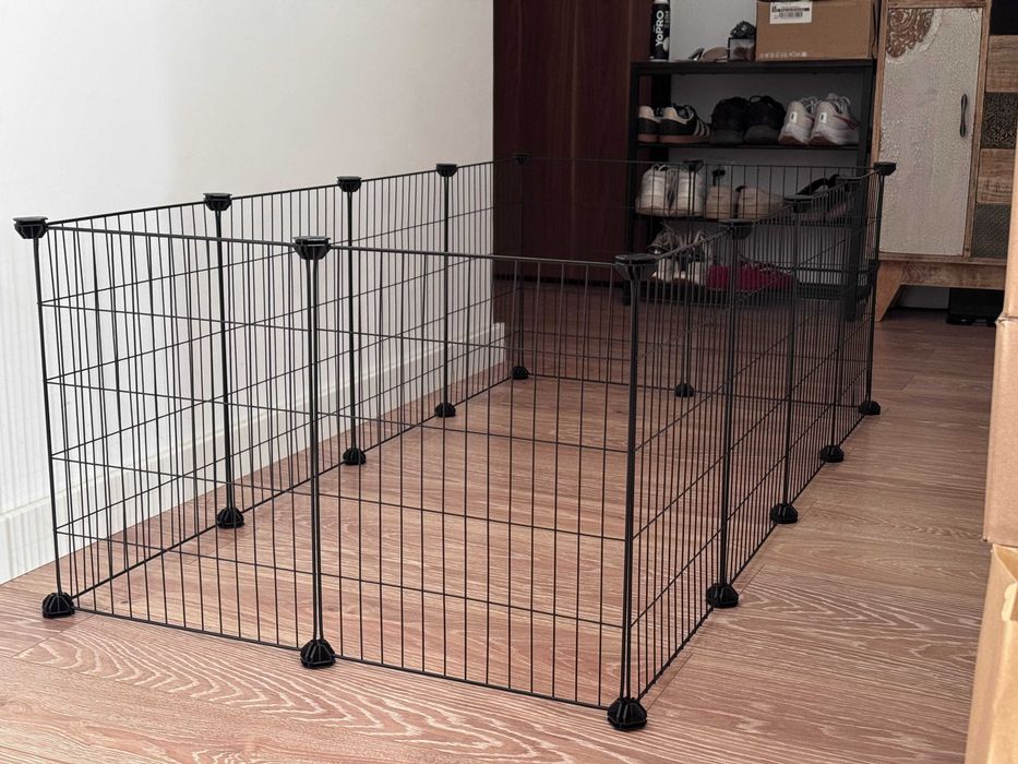 Kojec dla Małego Psa z Pakietem Montażowym – Idealny do Mieszkania