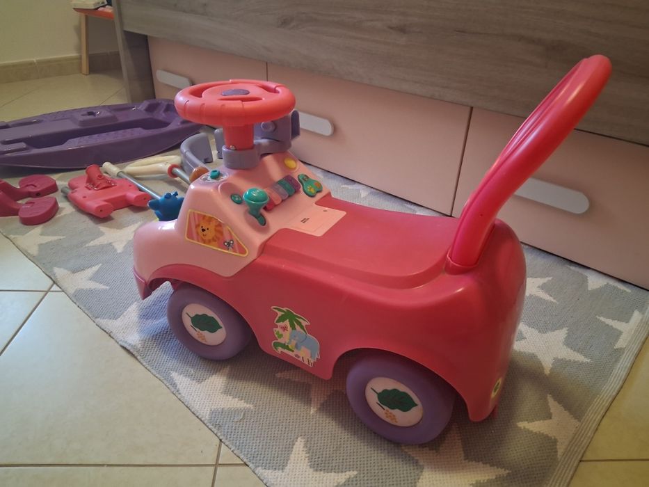 Carrinho "O meu primeiro veiculo"