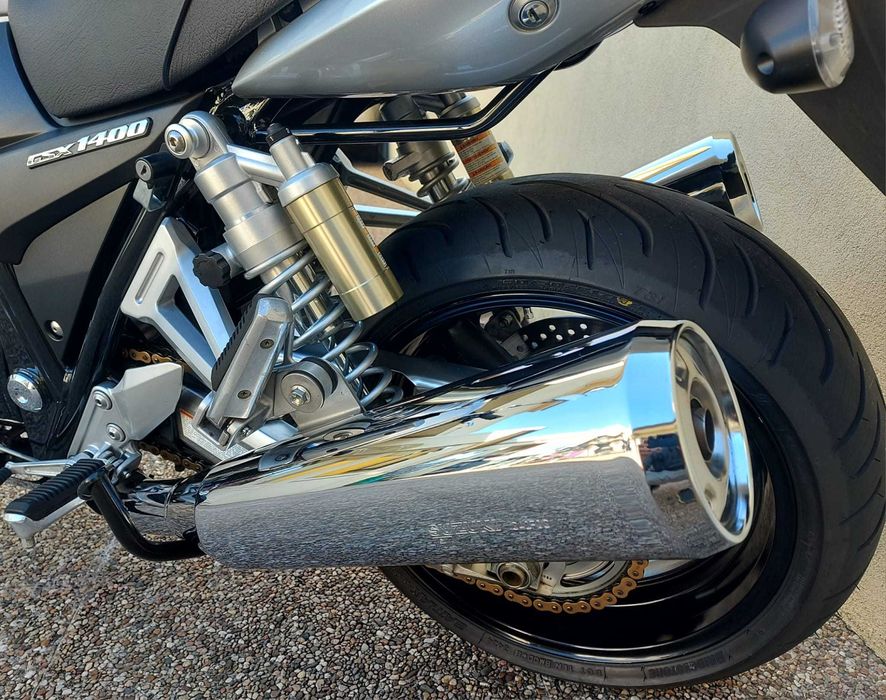 SUZUKI GSX 1400 (( 13,200 Kms )) Nacional