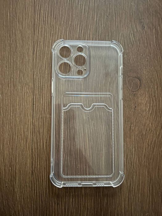 Чехлы и защитное стекло на iPhone 13 Pro Max