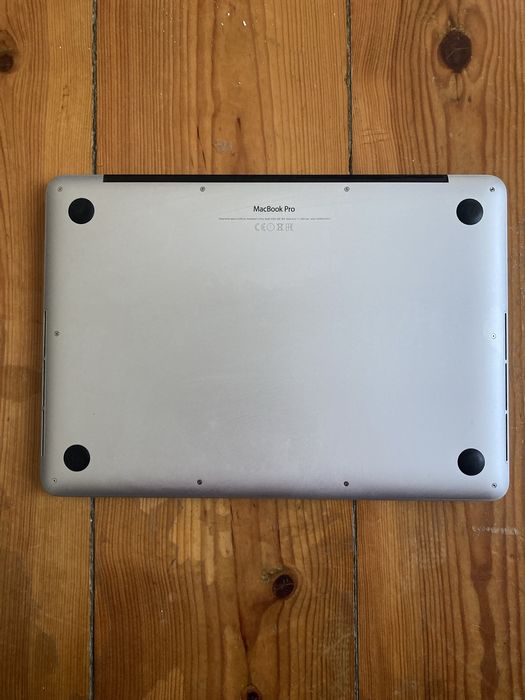 Macbook Pro 13” (2015)