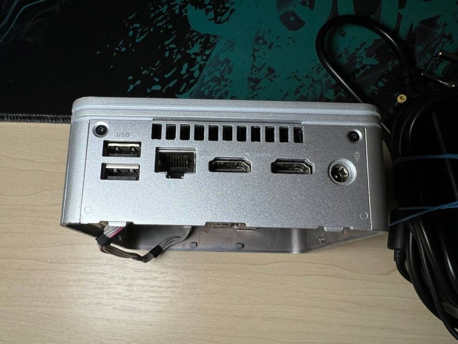 Terra PC Micro 6000 v4 i5 10210U DDR4 4GB SSD 128GB БУ