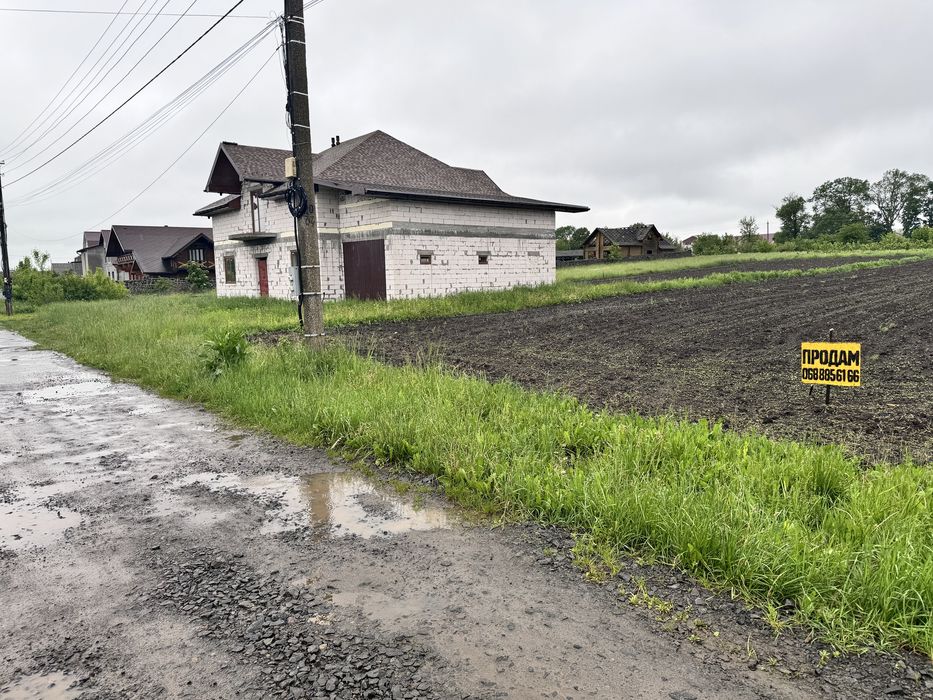 Продам 25 сот. Копистин вул. Лугова поряд одні новобудови!!!