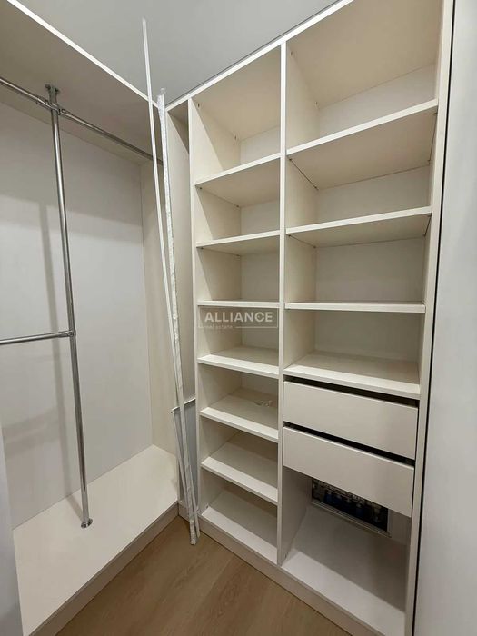 1.5к квартира! Біля озера. Manhattan