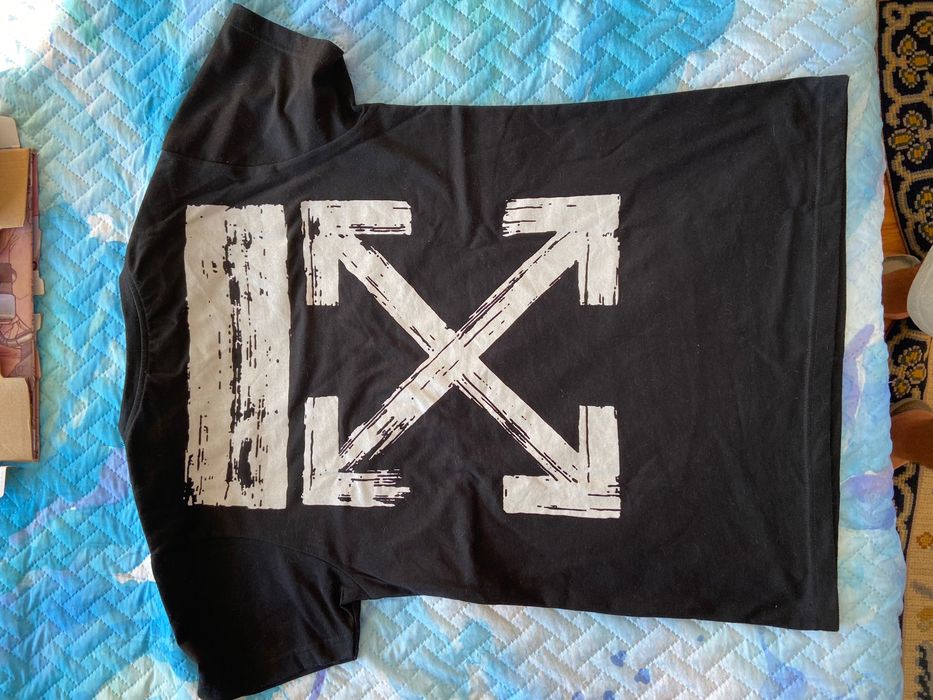 T-shirt Off-White Preta