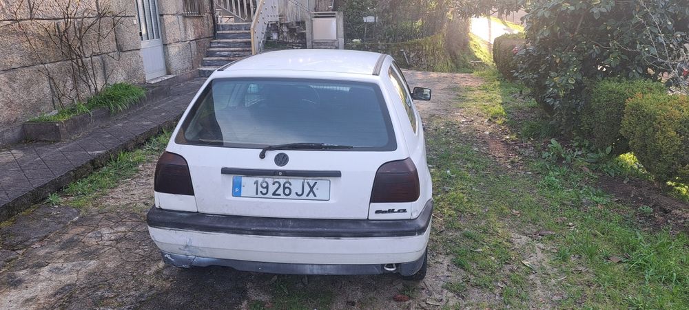 Volkswagen Golf 1.9D – Económico e Fiável

Vendo Volkswagen Golf 3 por