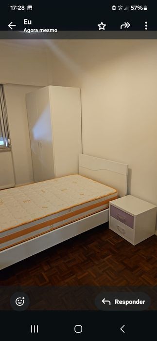 Alugo quarto com cama .roupeiro televisao
