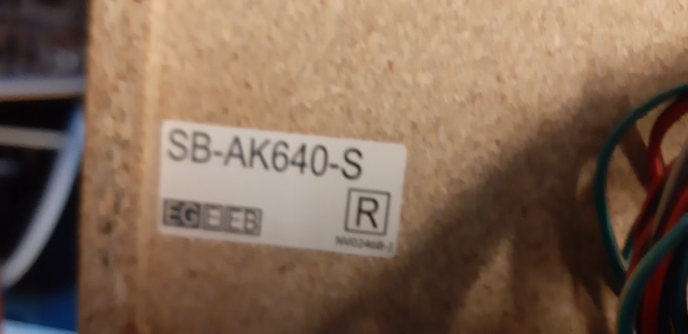 Three speakers with 100 W and 180 W output, like new64751281155713124