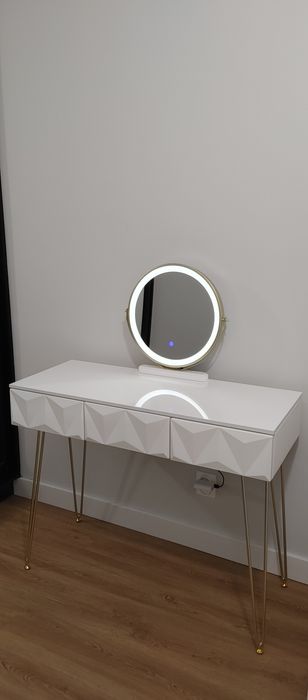 Toaletka z podświetleniem z lustrem biurko 100x40 stan j NOWA