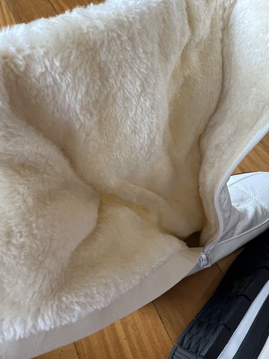 Botas brancas quentinhas