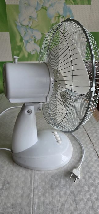 Вентилятор настольный 30см