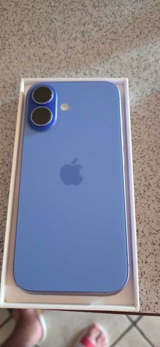 Telefon iPhone 16
