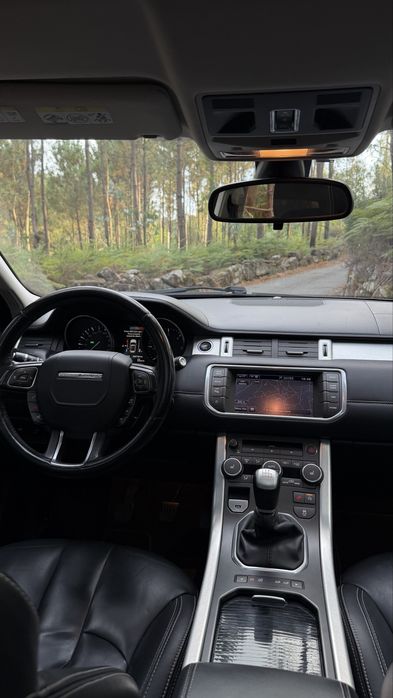 •LAND ROVER Range Rover Evoque 2.2 TD4 Prestige