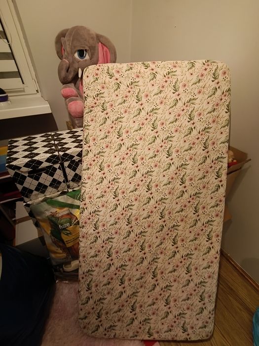 Rzeczy dla dziecka + materac 70×140