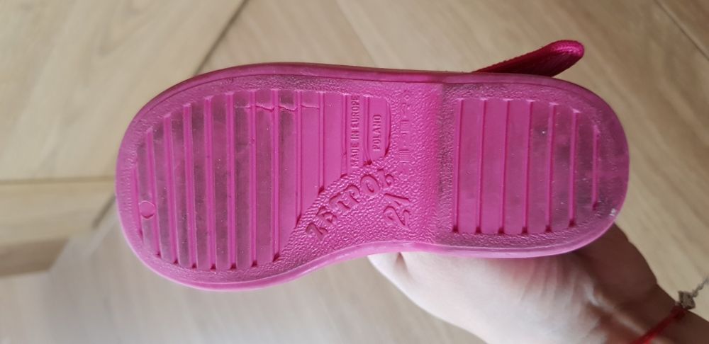 Pantofle, sandały kapcie 24/13.5cm