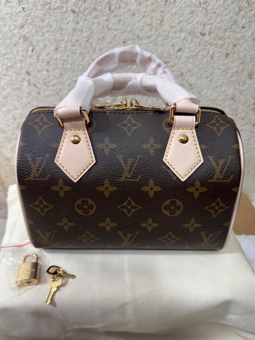 Louis Vuitton Speedy Bandoulière 20