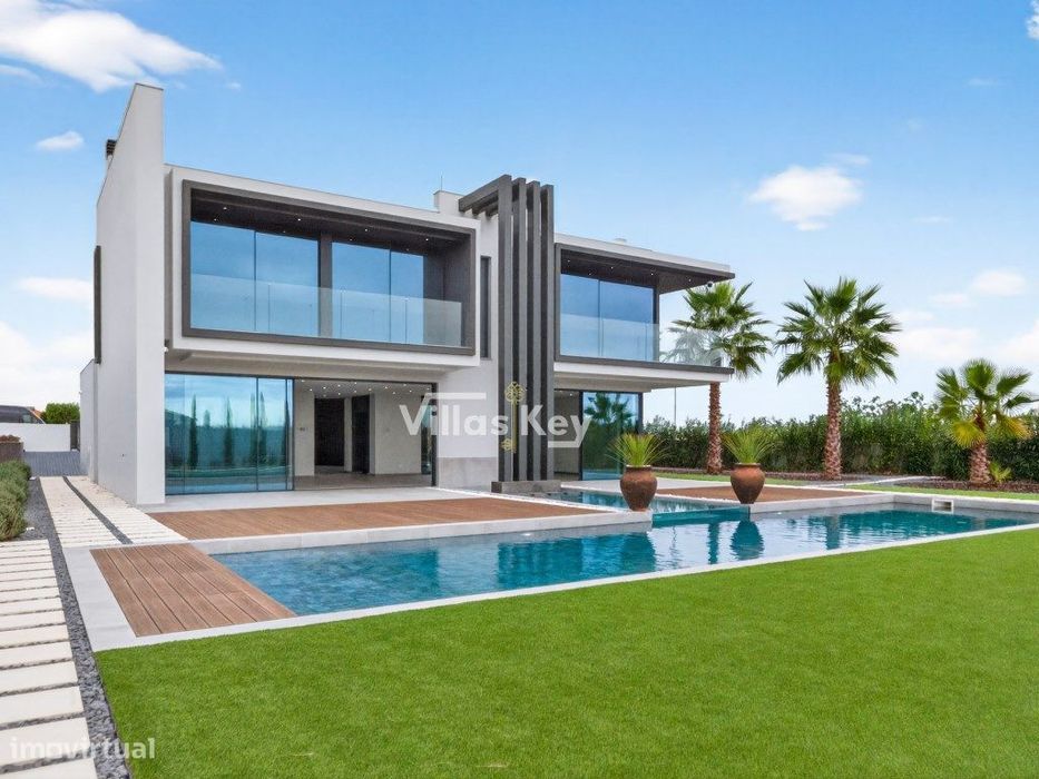 Moradia de Luxo com 4 quartos, Vista Mar ao lado da Praia em pé, La...