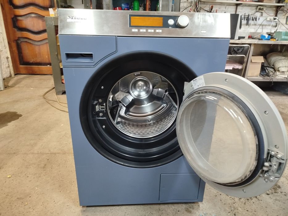 Пральна професійна машина Miele PW6080 av 8-10кг.