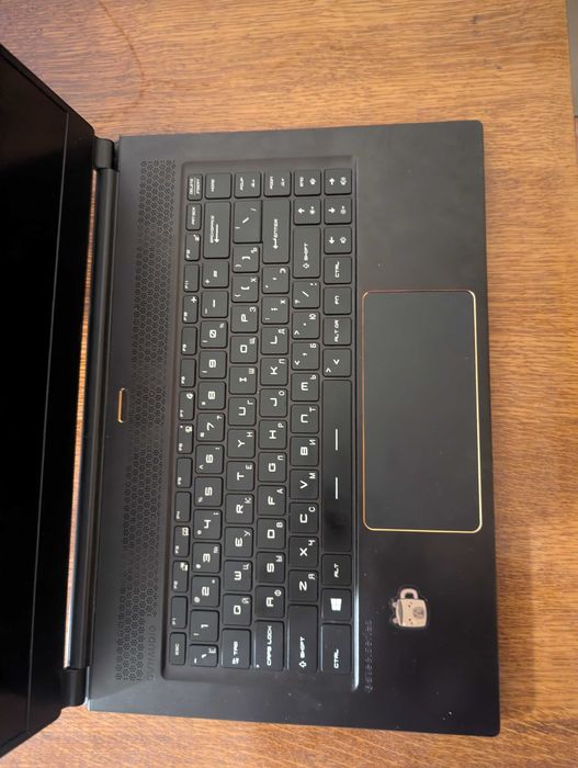Msi gs65 /1660ti/i7 9750h/16 озу