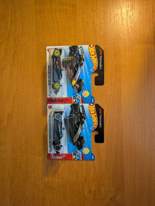 Hot Wheels Formula 1 Redbull & Mercedes-AMG Petronas